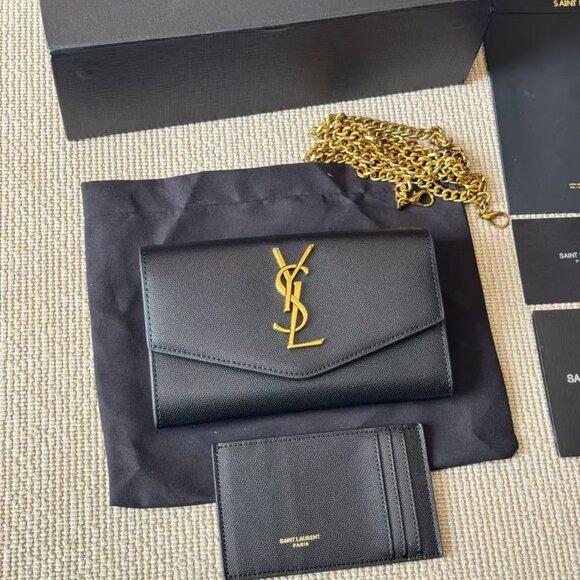 Classic YVES Bag: A Stylish and Versatile Choice for Elegance - Picture 6 of 8